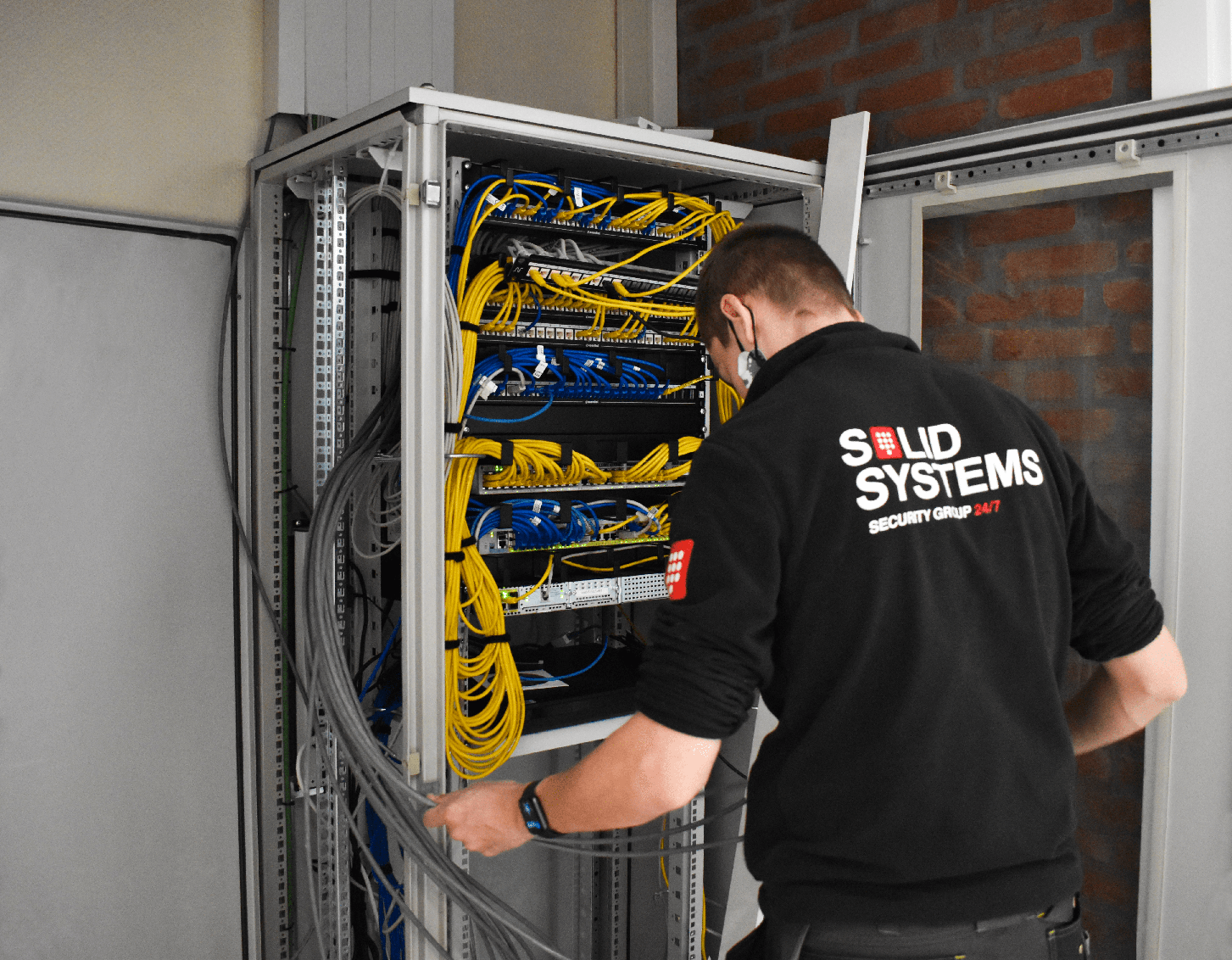 System Kast Solid Systems